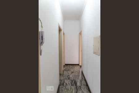 Corredor de apartamento para alugar com 3 quartos, 178m² em Gonzaga, Santos