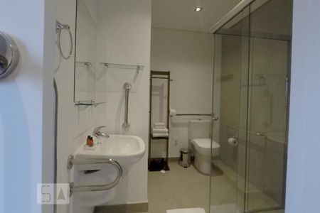 Banheiro de kitnet/studio à venda com 1 quarto, 18m² em Vila Mariana, São Paulo