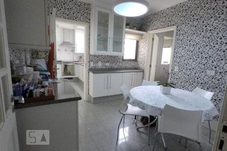 Apartamento à venda com 208m², 4 quartos e 4 vagasCopa