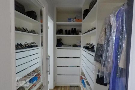 Apartamento à venda com 208m², 4 quartos e 4 vagasQuarto 3 -  suite