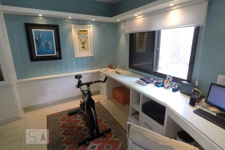 Apartamento à venda com 208m², 4 quartos e 4 vagasQuarto 4