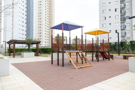 Apartamento para alugar com 108m², 3 quartos e 2 vagas Apartamento para alugar com 108m², 3 quartos e 2 vagasÁrea Comum - Playground