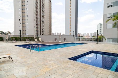 Apartamento para alugar com 108m², 3 quartos e 2 vagas Apartamento para alugar com 108m², 3 quartos e 2 vagasÁrea comum - Piscina