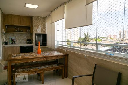 Apartamento para alugar com 108m², 3 quartos e 2 vagas Apartamento para alugar com 108m², 3 quartos e 2 vagasVaranda