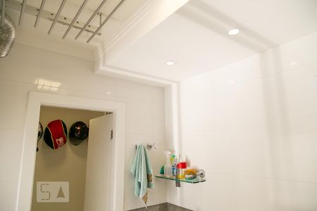 Apartamento para alugar com 108m², 3 quartos e 2 vagas Apartamento para alugar com 108m², 3 quartos e 2 vagasLavanderia