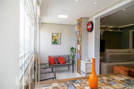 Apartamento para alugar com 108m², 3 quartos e 2 vagas Apartamento para alugar com 108m², 3 quartos e 2 vagasVaranda