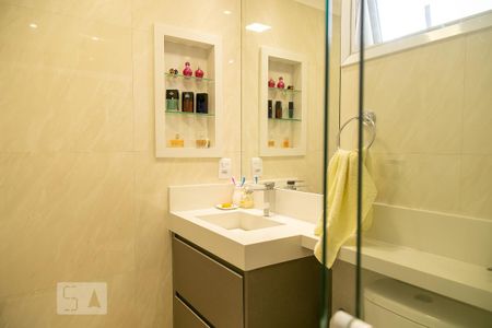 Apartamento para alugar com 108m², 3 quartos e 2 vagas Apartamento para alugar com 108m², 3 quartos e 2 vagasBanheiro social