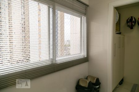 Apartamento para alugar com 108m², 3 quartos e 2 vagas Apartamento para alugar com 108m², 3 quartos e 2 vagasLavanderia