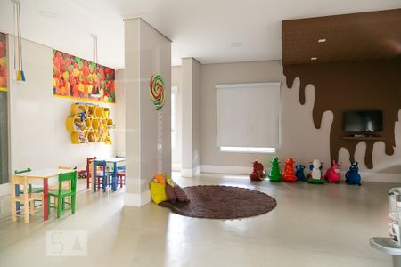 Apartamento para alugar com 108m², 3 quartos e 2 vagas Apartamento para alugar com 108m², 3 quartos e 2 vagasÁrea comum - Brinquedoteca