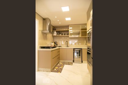 Apartamento para alugar com 108m², 3 quartos e 2 vagas Apartamento para alugar com 108m², 3 quartos e 2 vagasCozinha