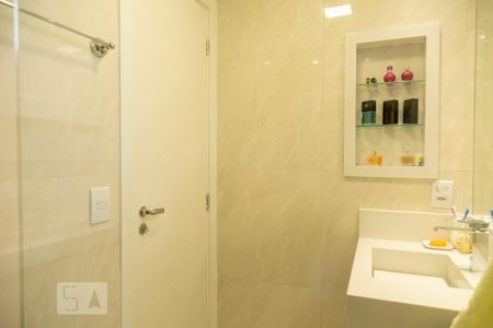 Apartamento para alugar com 108m², 3 quartos e 2 vagas Apartamento para alugar com 108m², 3 quartos e 2 vagasBanheiro social