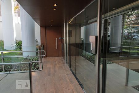 Studio para alugar com 42m², 1 quarto e 1 vaga Studio para alugar com 42m², 1 quarto e 1 vagaEntrada do hall