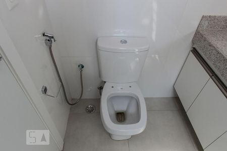 Studio para alugar com 42m², 1 quarto e 1 vaga Studio para alugar com 42m², 1 quarto e 1 vagaBanheiro