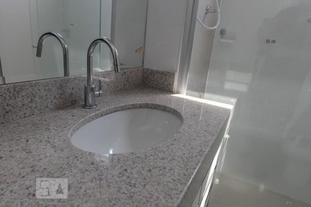 Studio para alugar com 42m², 1 quarto e 1 vaga Studio para alugar com 42m², 1 quarto e 1 vagaBanheiro