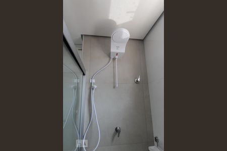Banheiro de kitnet/studio para alugar com 1 quarto, 42m² em Lourdes, Belo Horizonte