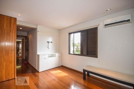 Apartamento à venda com 487m², 3 quartos e 4 vagasSuíte 3