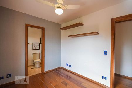 Apartamento à venda com 487m², 3 quartos e 4 vagasSuíte 2