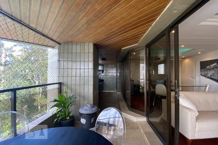 Apartamento à venda com 300m², 4 quartos e 4 vagasSacada