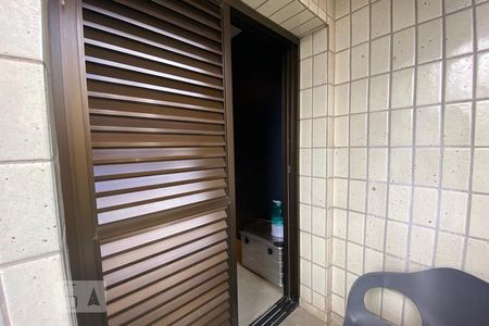 Apartamento à venda com 300m², 4 quartos e 4 vagasSuíte 1 - Sacada