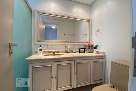 Apartamento à venda com 300m², 4 quartos e 4 vagasBanheiro da Suíte 3