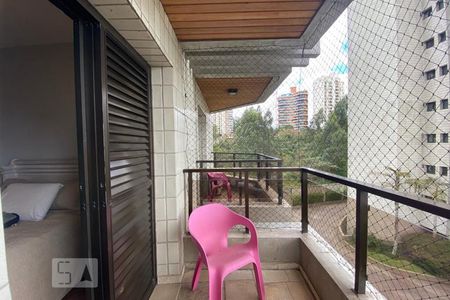 Apartamento à venda com 300m², 4 quartos e 4 vagasSuíte 3 - Sacada