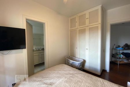 Apartamento à venda com 300m², 4 quartos e 4 vagasSuíte 3