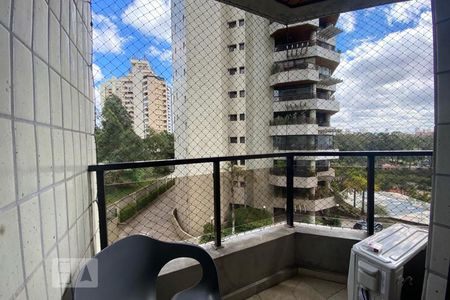 Apartamento à venda com 300m², 4 quartos e 4 vagasSuíte 1 - Sacada