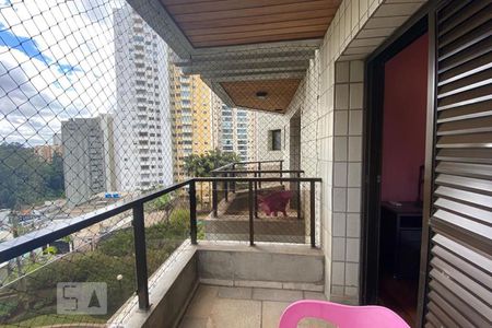 Apartamento à venda com 300m², 4 quartos e 4 vagasSuíte 2 - Sacada