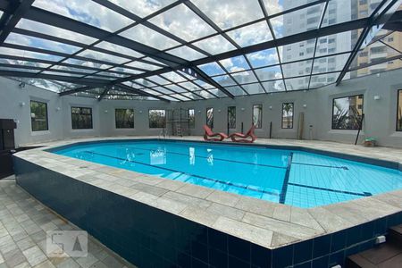 Apartamento à venda com 300m², 4 quartos e 4 vagasÁrea comum - Piscina Coberta