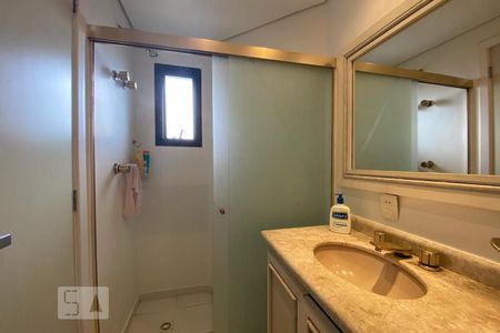 Apartamento à venda com 300m², 4 quartos e 4 vagasBanheiro da Suíte 3