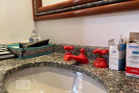 Apartamento à venda com 300m², 4 quartos e 4 vagasBanheiro - Torneira