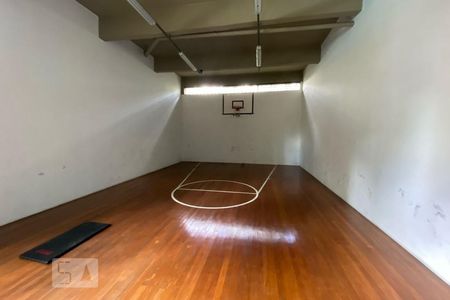 Apartamento à venda com 300m², 4 quartos e 4 vagasÁrea comum - Quadra de Basquete