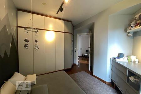 Apartamento à venda com 300m², 4 quartos e 4 vagasSuíte 4