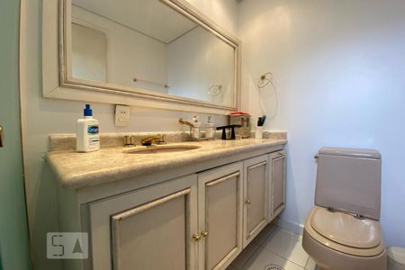 Apartamento à venda com 300m², 4 quartos e 4 vagasBanheiro da Suíte 3