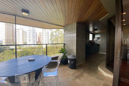 Apartamento à venda com 300m², 4 quartos e 4 vagasSacada