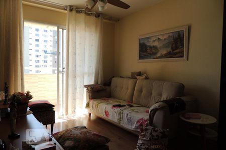 Sala  de Apartamento com 3 quartos, 73m² Taquara