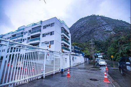 Apartamento à venda com 65m², 2 quartos e 1 vagaFachada