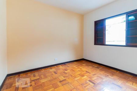 Casa à venda com 179m², 3 quartos e 3 vagas Casa à venda com 179m², 3 quartos e 3 vagasQuarto