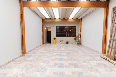 Casa à venda com 179m², 3 quartos e 3 vagas Casa à venda com 179m², 3 quartos e 3 vagasGaragem