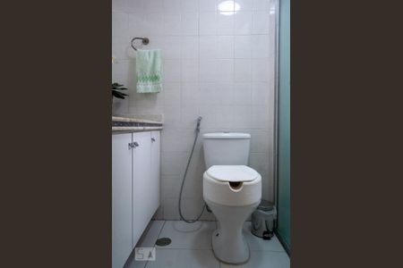 Apartamento à venda com 60m², 2 quartos e 1 vaga Apartamento à venda com 60m², 2 quartos e 1 vagaBanheiro