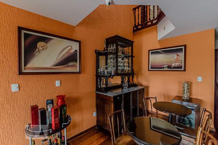 Casa à venda com 456m², 4 quartos e 2 vagasSala