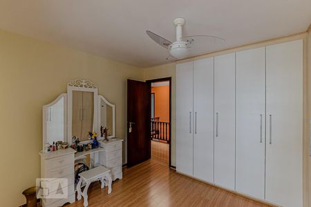 Casa à venda com 456m², 4 quartos e 2 vagasQuarto