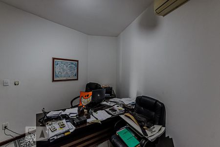 Casa à venda com 456m², 4 quartos e 2 vagasQuarto