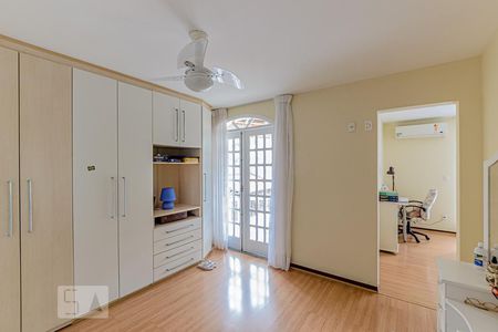 Casa à venda com 456m², 4 quartos e 2 vagasQuarto