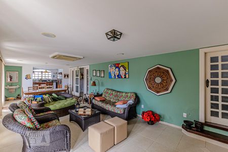 Sala de casa à venda com 4 quartos, 456m² em São Francisco, Niterói