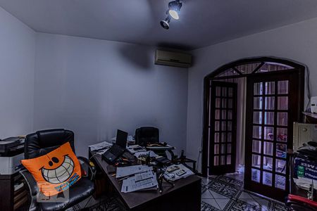 Casa à venda com 456m², 4 quartos e 2 vagasQuarto