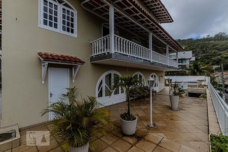 Casa à venda com 456m², 4 quartos e 2 vagasÁrea externa