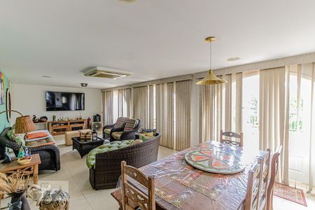 Sala de casa à venda com 4 quartos, 456m² em São Francisco, Niterói