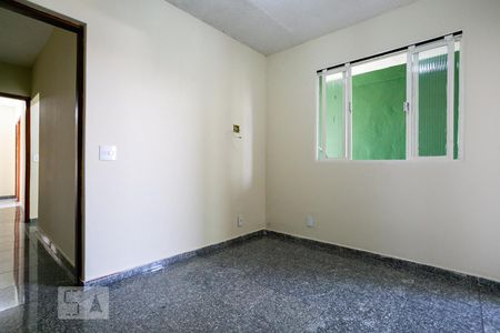 Sala de casa para alugar com 2 quartos, 55m² em Jardim Peri, São Paulo