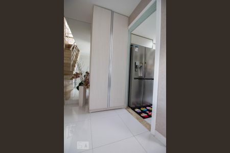 Apartamento à venda com 220m², 3 quartos e 2 vagas Apartamento à venda com 220m², 3 quartos e 2 vagasCozinha